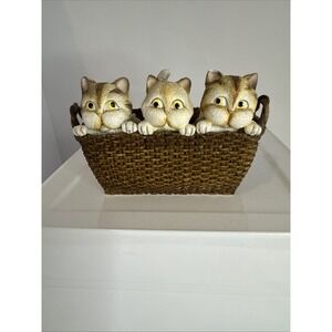 Kitten Basket - Cat Figurine‎ - D Masters Kriebel - 1st Ed 2001 - DMK 7